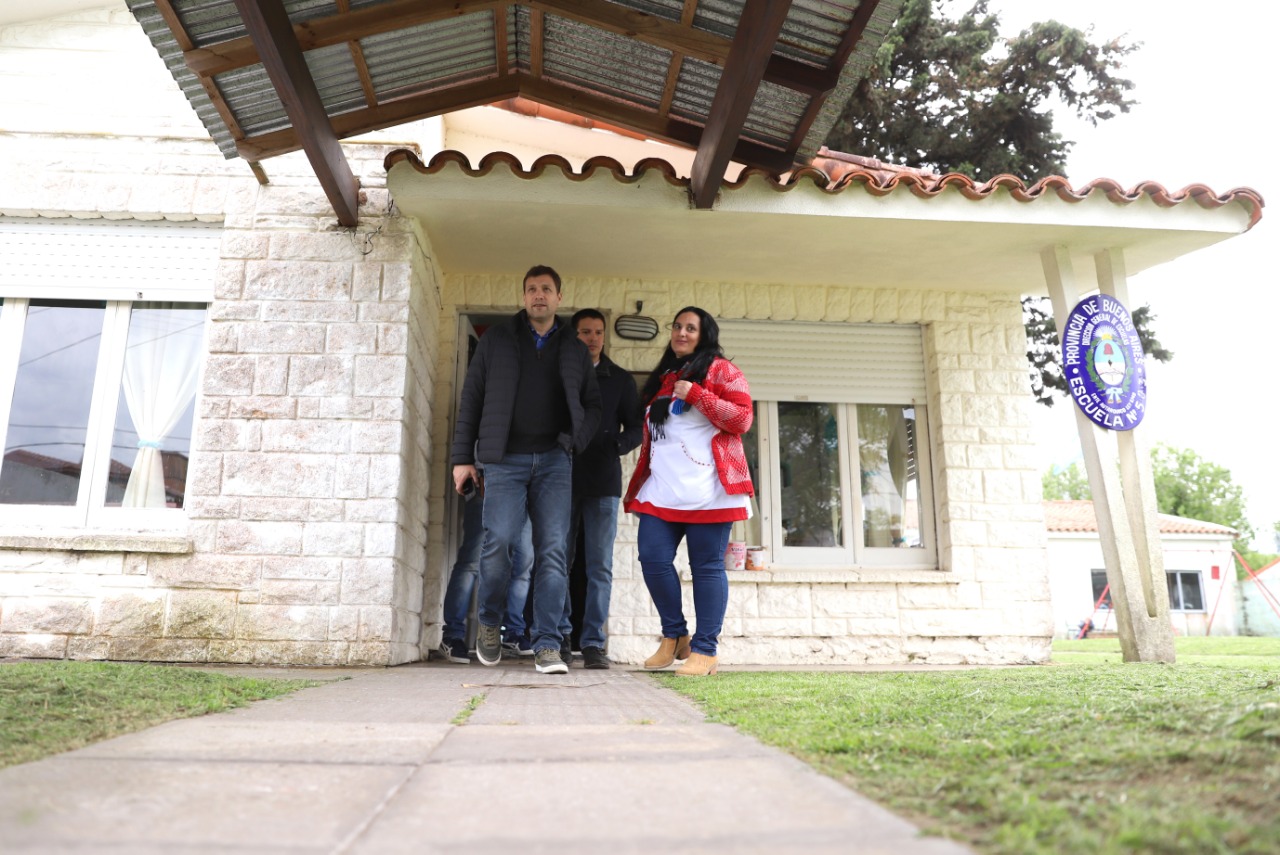  Juan Pablo recorrió la Escuela Especial Nº 503 y presentó obras de mejoras edilicias para este establecimiento