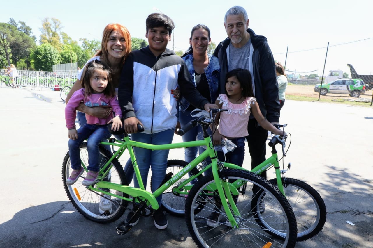  Otros 1.347 niñxs de escuelas públicas recibieron sus bicicletas
