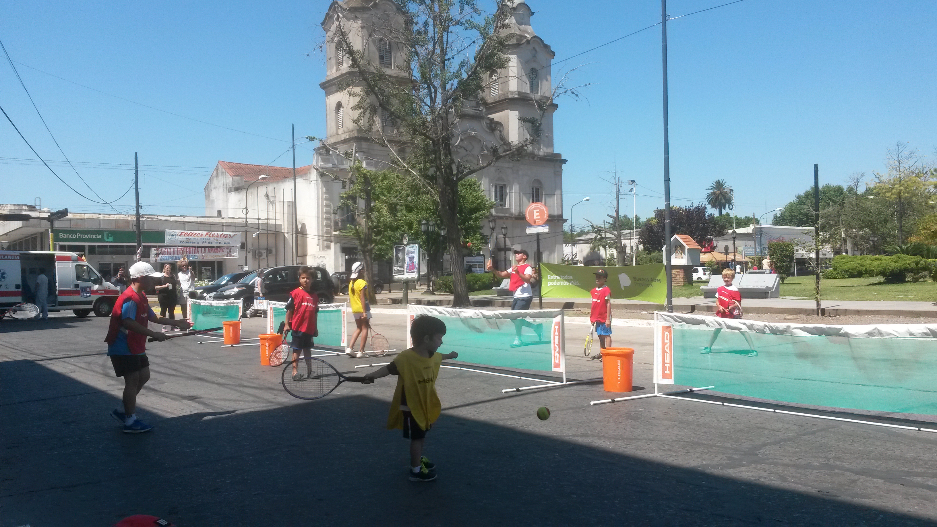  Clínica de tenis gratuita