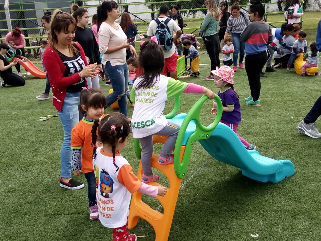  Las egresaditas y egresaditos de los Jardines Maternales Municipales festejaron en el Delfo Cabrera