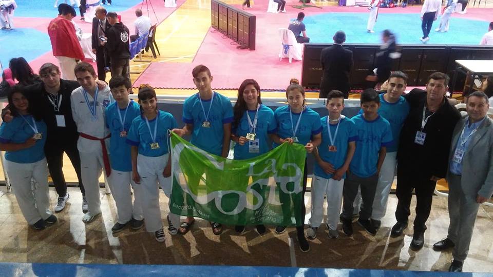  Alumnos de la Escuela Municipal de Taekwondo subieron al podio en el torneo nacional