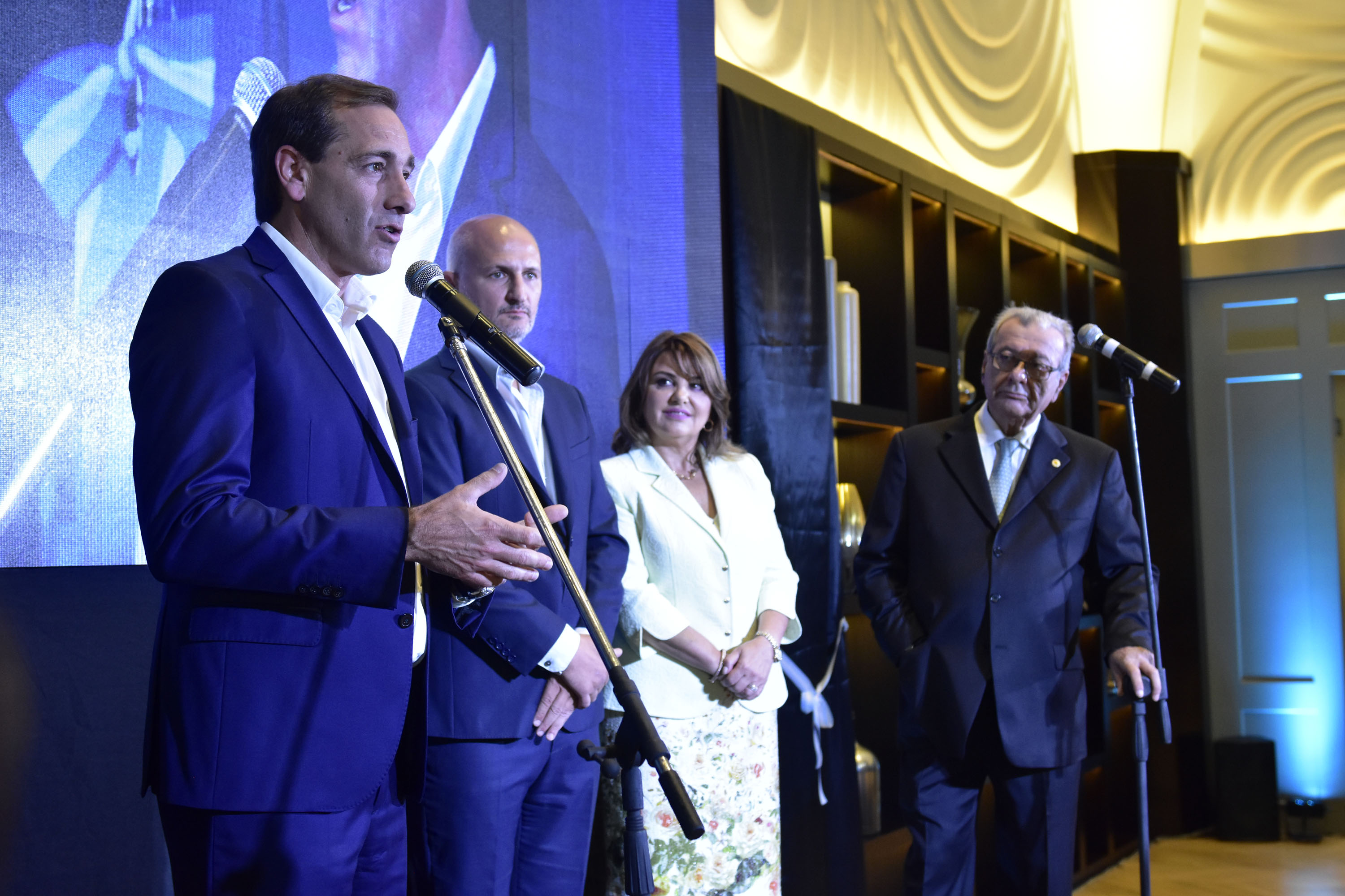  Garro en la inauguración del hotel de la Caja de Médicos: “La ciudad sigue sumando inversiones y generando puestos de trabajo”