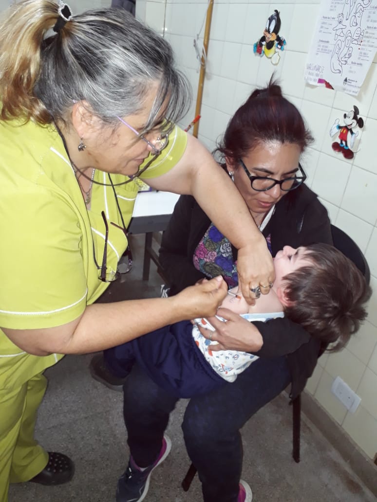  Más de 13.000 niños recibieron vacunas contra el sarampión, la rubéola y la papera en distintos centros de salud del partido