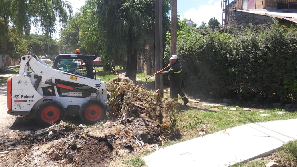  Mejoras de calles en Los Jazmines y Pinazo