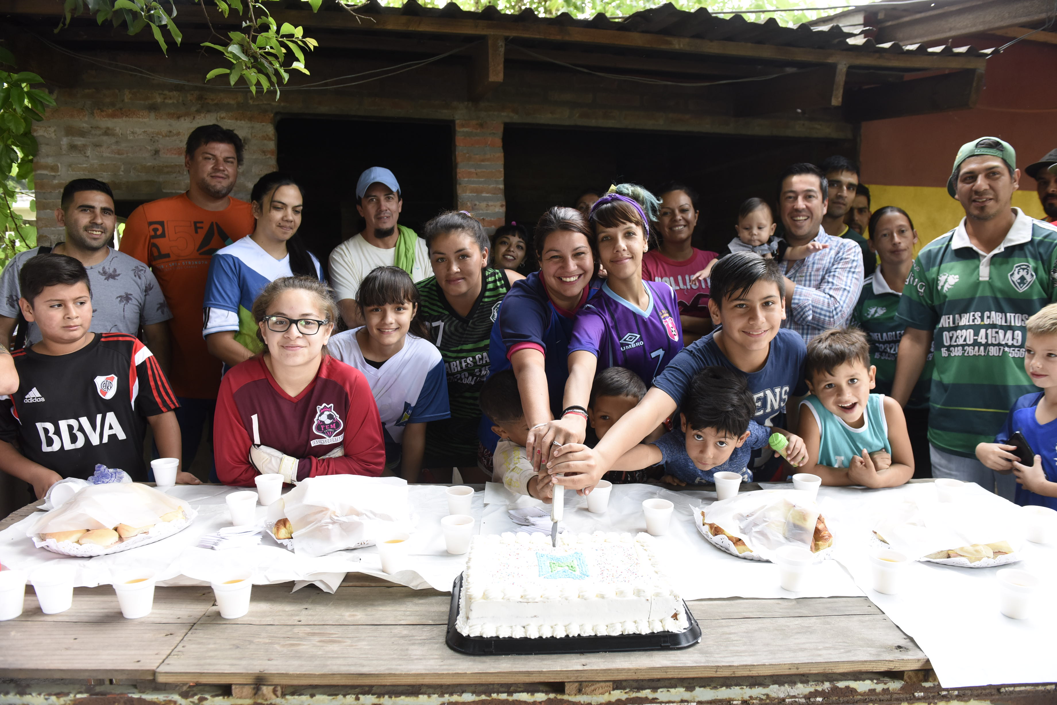  Estado municipal cerca de los clubes de barrio