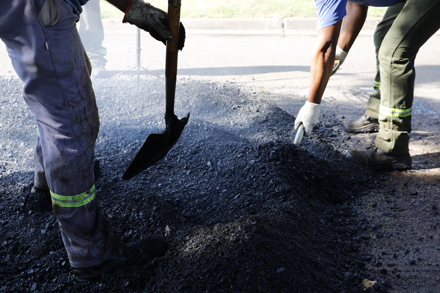  Avanza el Plan de Bacheo, en Derqui y Alberti