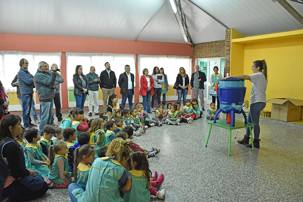  Se dio inicio a la implementación del proyecto de agua segura en el Jardín Camilo Latapié