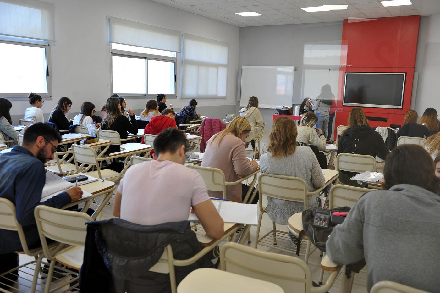  El Centro Universitario  ofrece cursos gratuitos de inglés