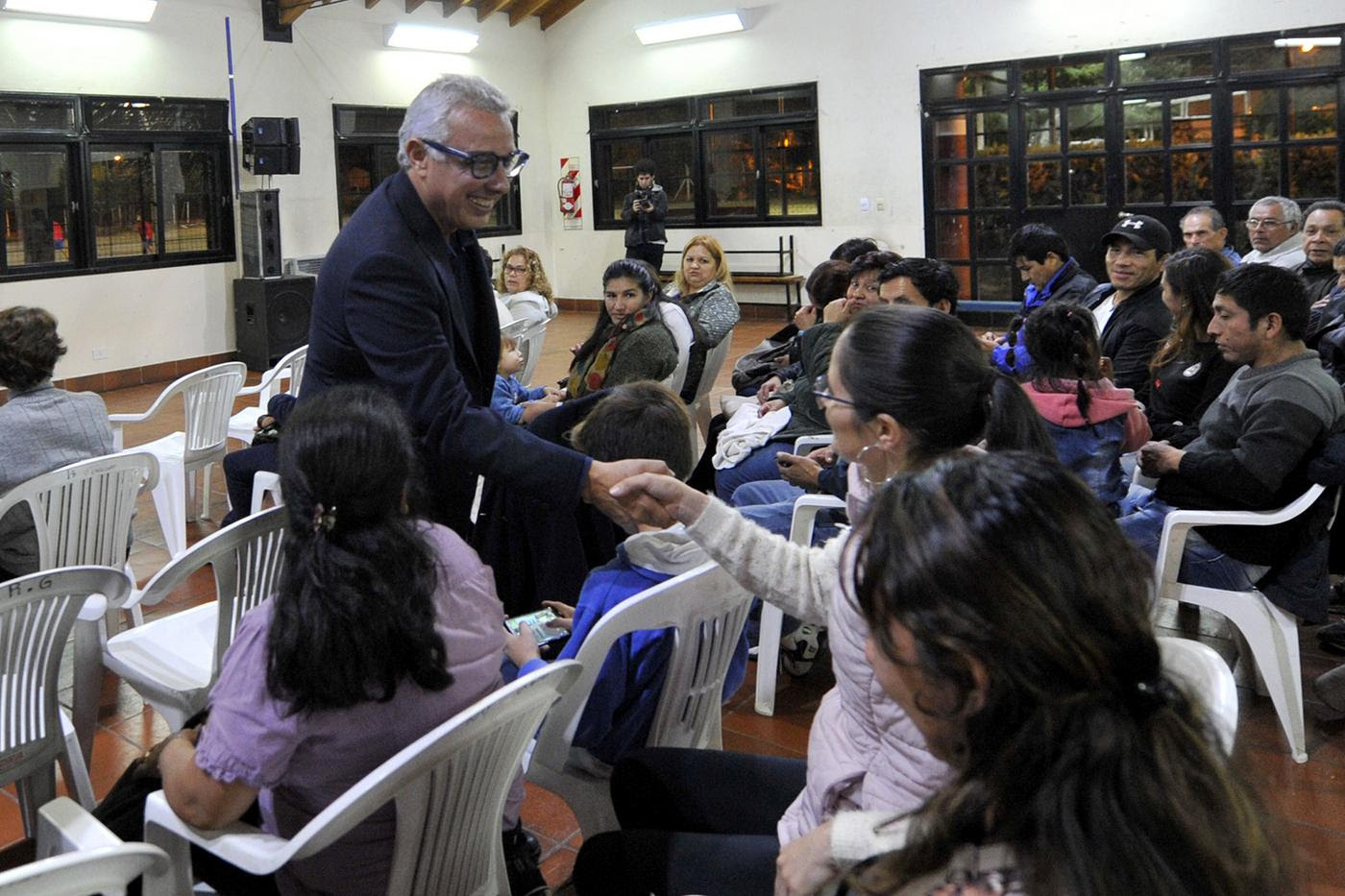  En Benavídez, Julio Zamora se reunió con más de 200 vecinos migrantes y atendió sus inquietudes