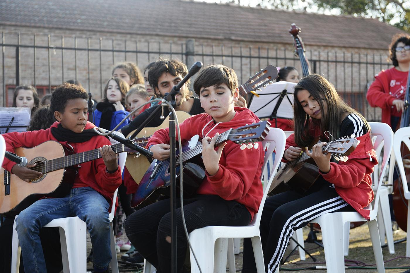  Comenzó “Partituras en el barrio”, un ciclo que lleva música a todo el distrito