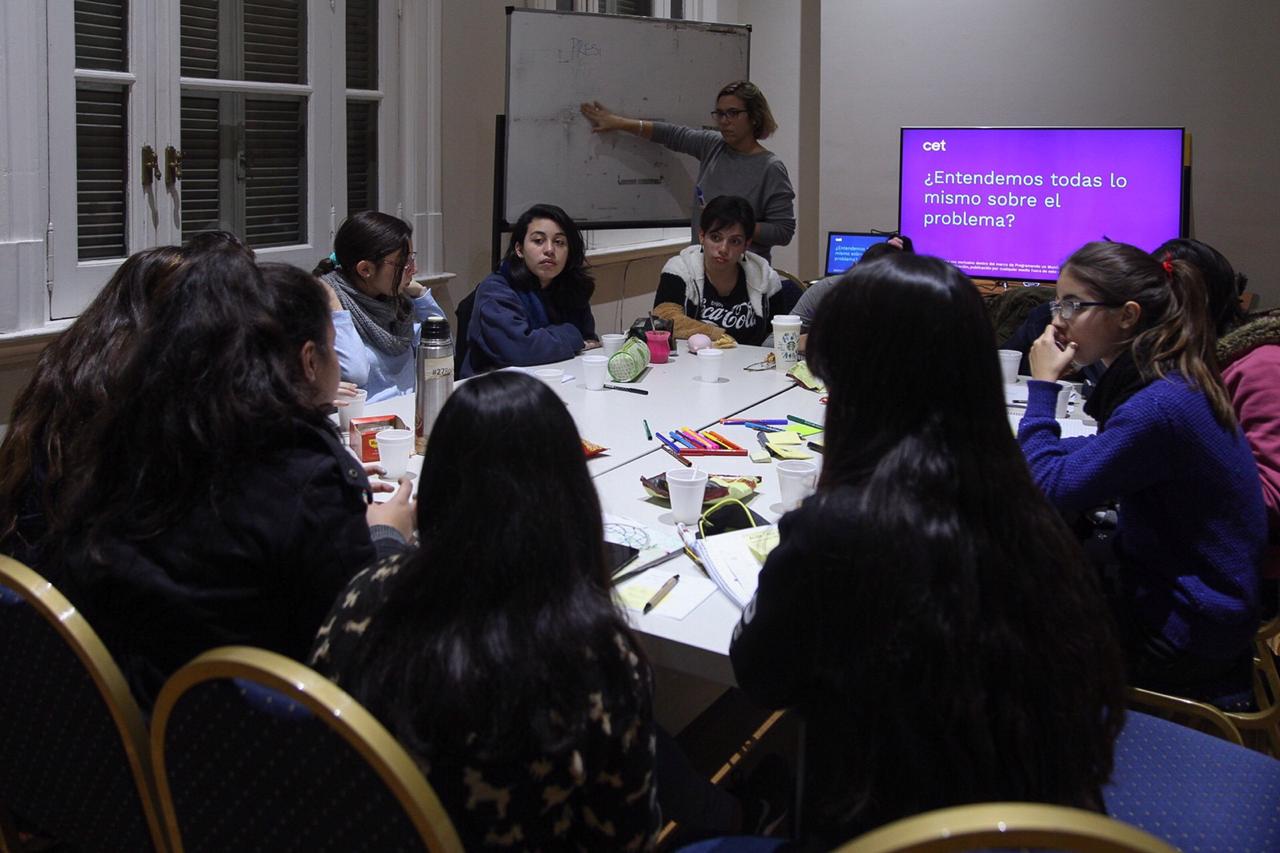  Nueva jornada del taller “clubes de chicas en tecnología”