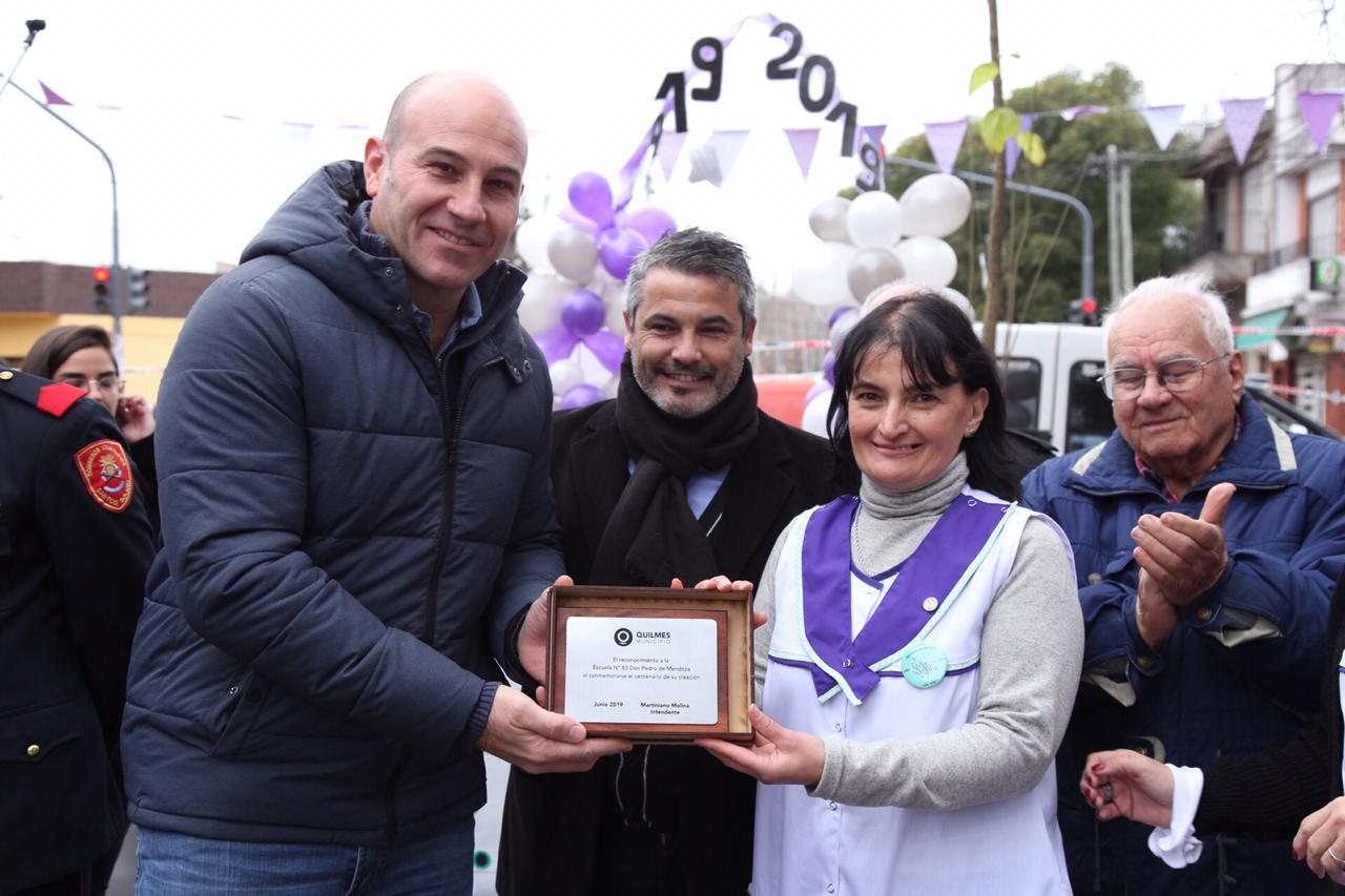  Martiniano Molina participó del acto por el centenario de la  ep nº 83 “don pedro de mendoza”