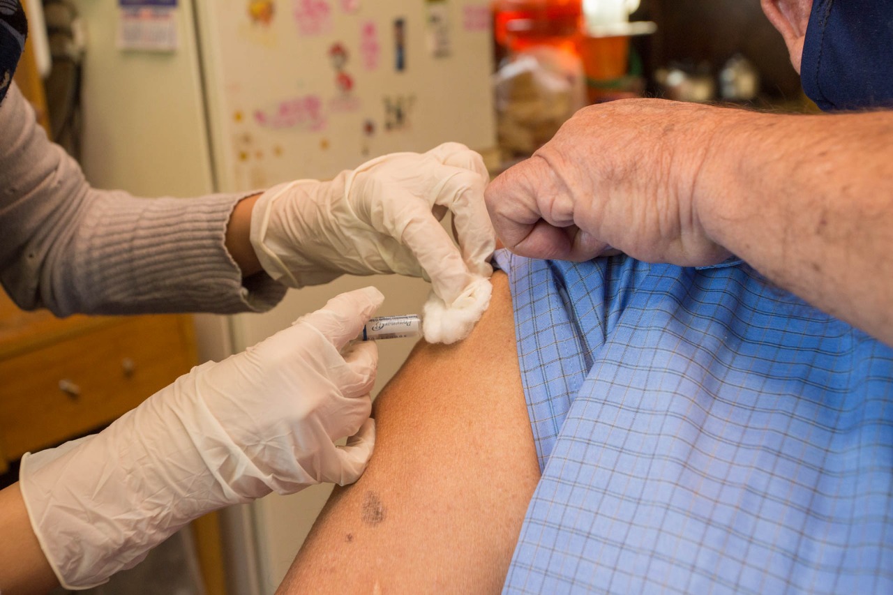  5000 vecinos recibieron la vacuna antigripal a domicilio