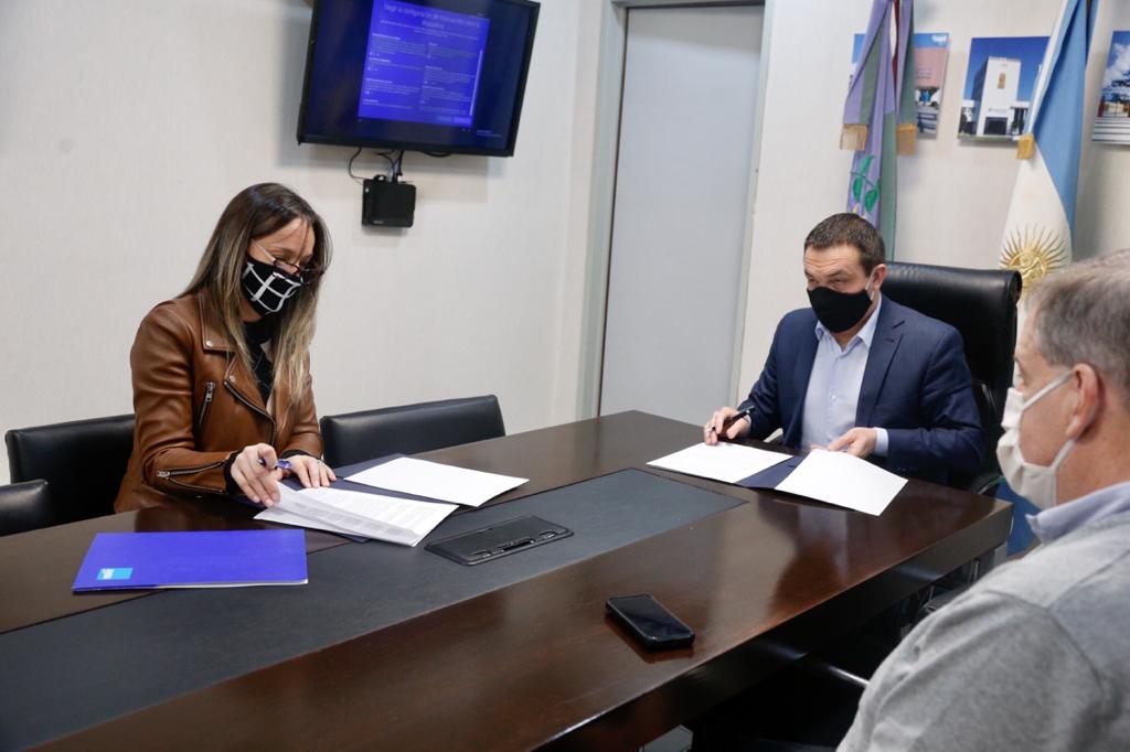  Malena Galmarini y Andrés Watson firmaron convenio para iniciar nuevas obras