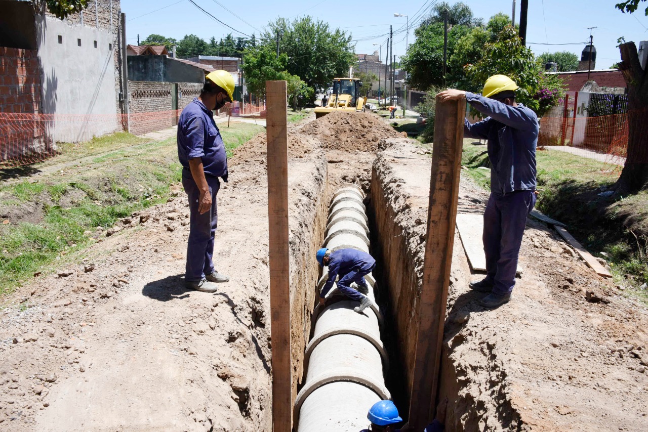  Se visitó la obra hidráulica de la calle Renacimiento