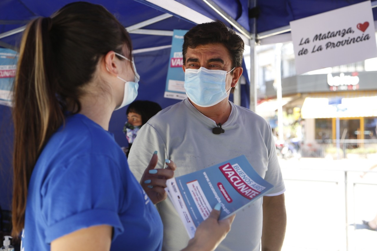  La juventud colabora para inscribirse en Buenos Aires Vacunate