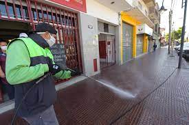  Se intensificaron las medidas de prevención y sanitización en barrios y centros comerciales
