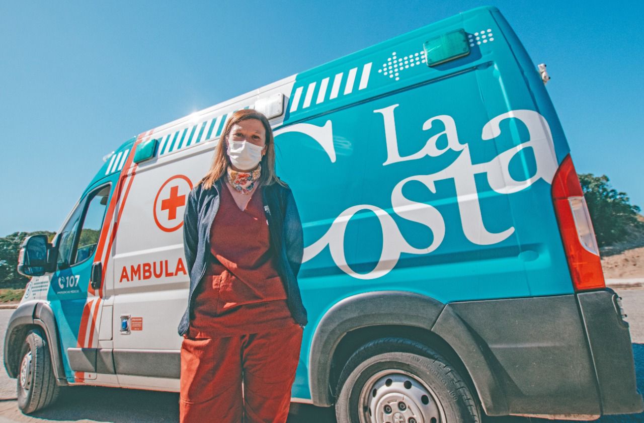  Diana la primera mujer chofer de ambulancias
