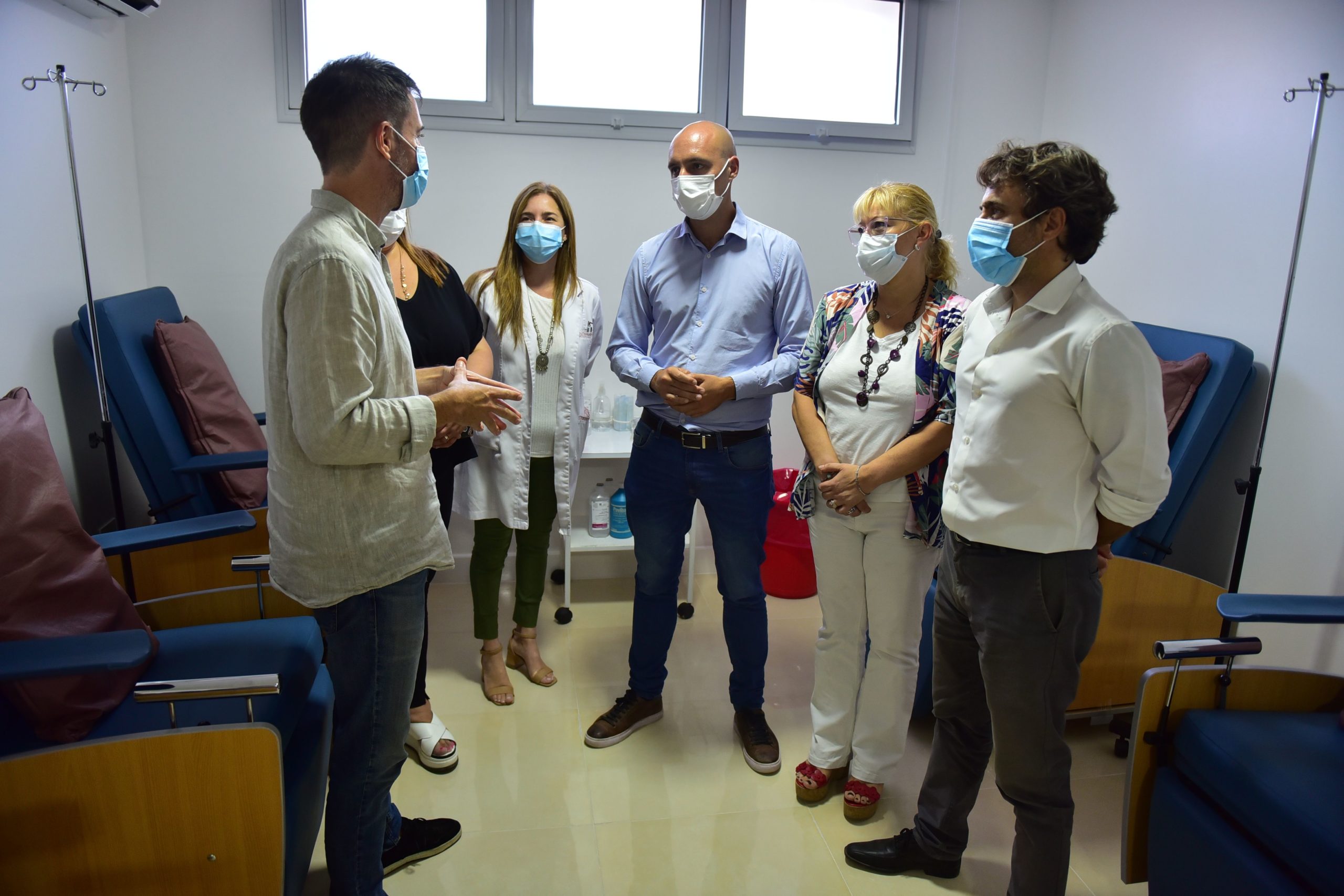  Beto Ramil recorrió la nueva sala de oncología del Hospital Municipal Presidente Néstor Carlos Kirchner