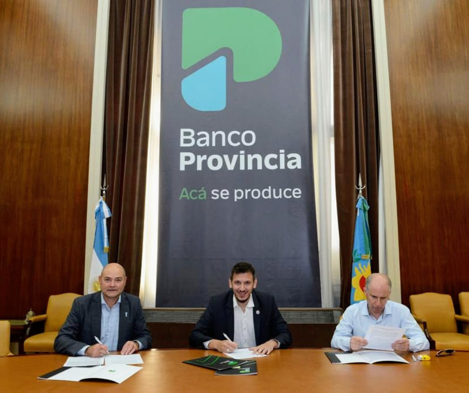  El intendente Reyes firmó un convenio en Buenos Aires