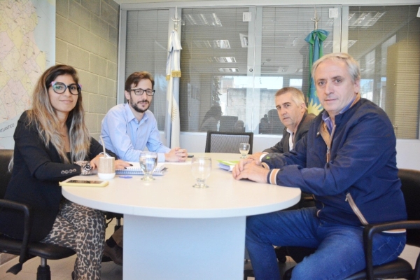  Javier Gastón se reunió con el Ministro de Hábitat y desarrollo urbano
