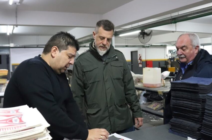  Kravetz visitó la fábrica de calzado “Rinar” en Valentín Alsina