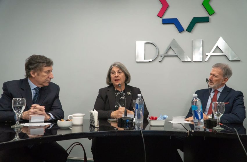  Gustavo Posse participó de un encuentro con autoridades de la DAIA