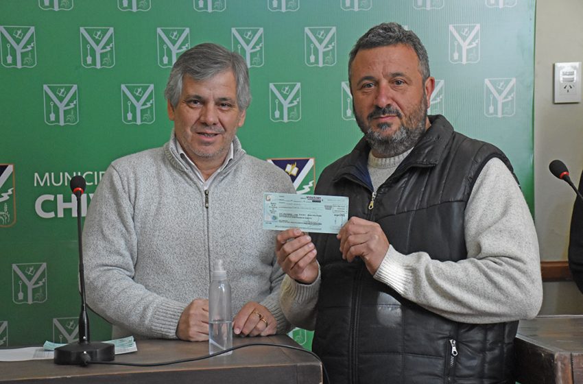  Nueva entrega de cheques para clubes y entidades deportivas