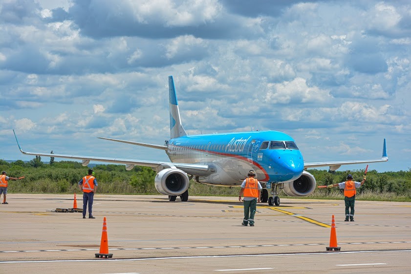  Inauguración de la ruta Buenos Aires-Aeropuerto Valle del Conlara