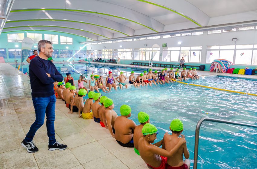  Nueva temporada del Programa Municipal que enseña a los alumnos a nadar
