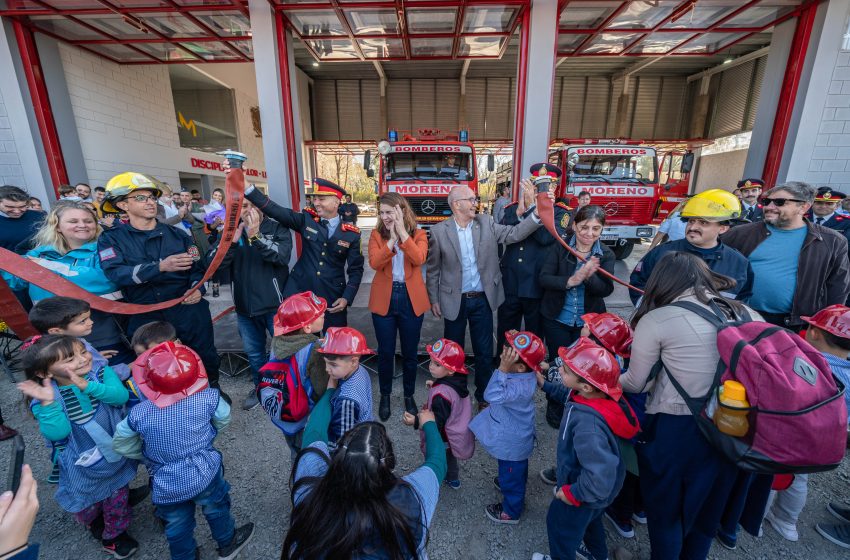  Inauguración del primer destacamento de bomberos de la localidad