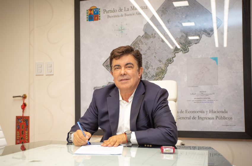  Fernando Espinoza firmó un importante aumento salarial