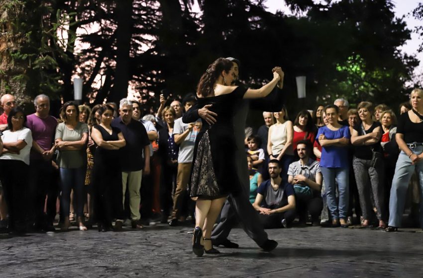  Vuelven las tardes de tango a las Plaza Alem