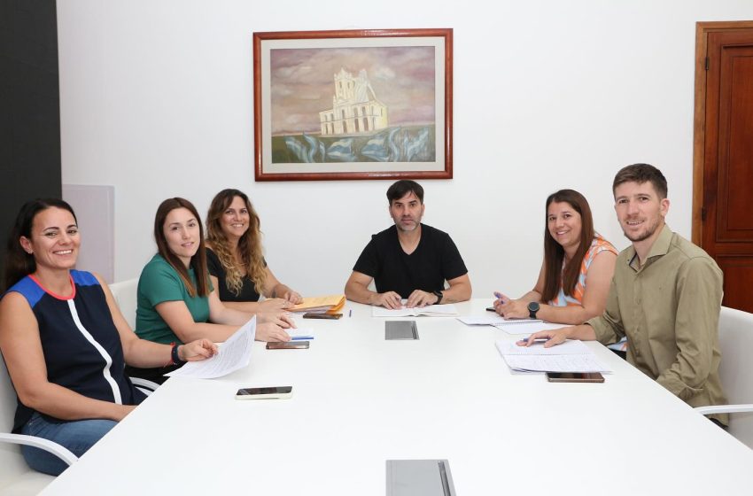  Francisco Echarren presentó a su nuevo gabinete