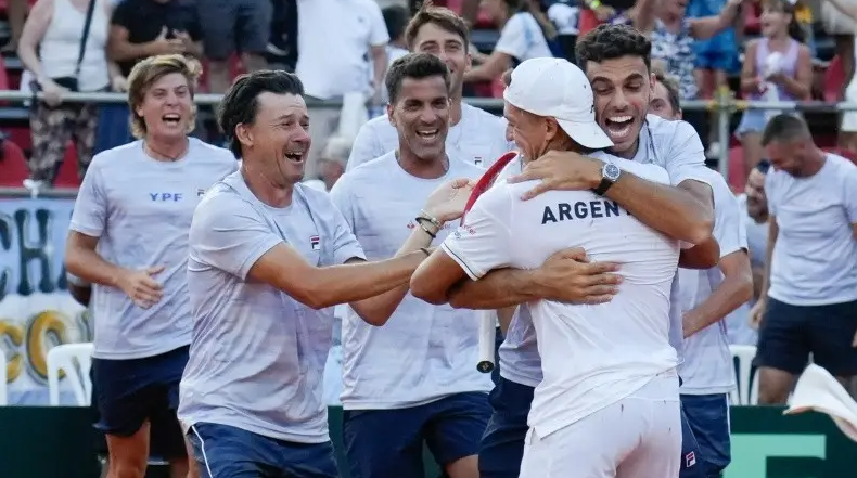  Argentina venció a Kazajistán por la Copa Davis