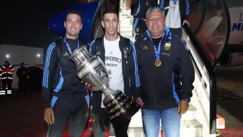  La selección argentina regresó al país tras ganar la Copa América