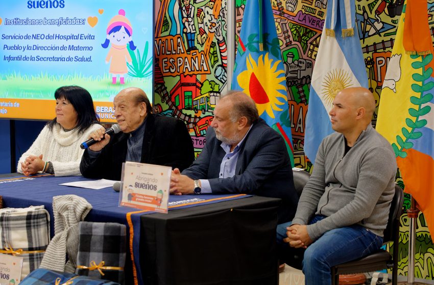  Se entregaron prendas de abrigo para niños