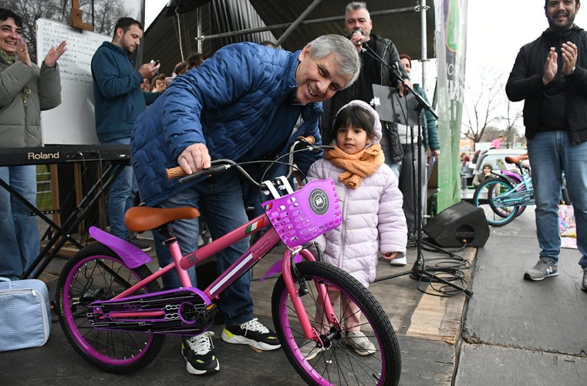 Gran celebración del Día de la Niñez en el Polideportivo Municipal