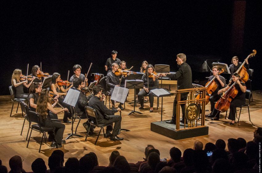  La Camerata Académica se presentará junto a un destacado contrabajista