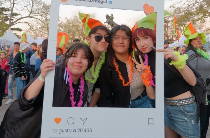  Tarde de encuentro y primavera para las juventudes