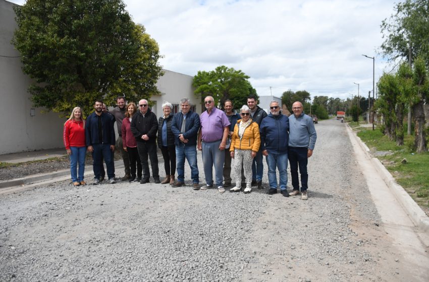  Finalizó la obra de cordón cuneta en cuatro cuadras, en la localidad de Moquehuá