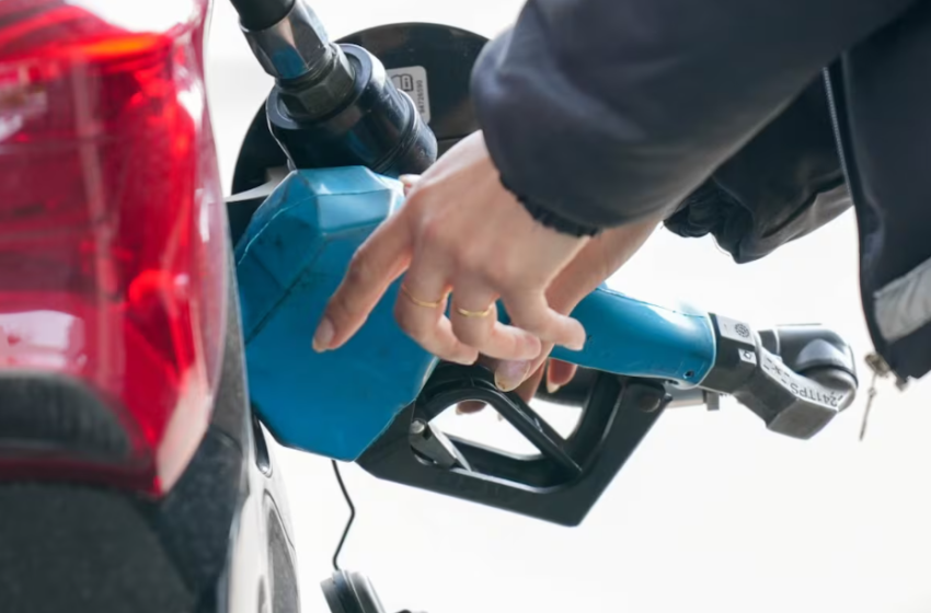  El gobierno posterga hasta noviembre el aumento impositivo a combustibles