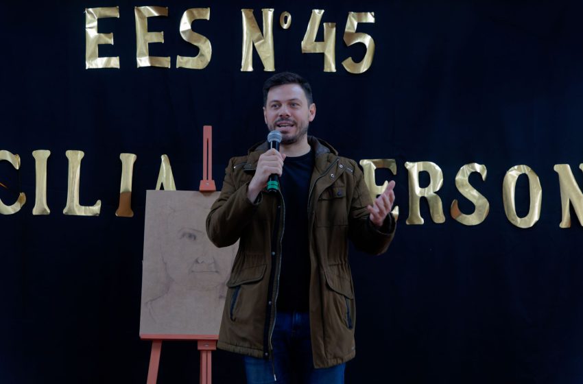  La Escuela Secundaria N° 45 ahora se llama Cecilia Grierson