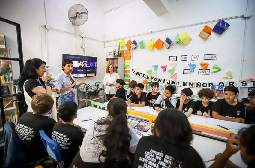  Mayra Mendoza recorrió obras y proyectos en escuelas de Villa Argentina