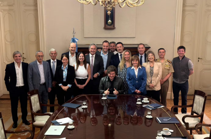  Gobierno planea recortar 10 % de la planta estatal en 2026 y ATE amenaza con paro